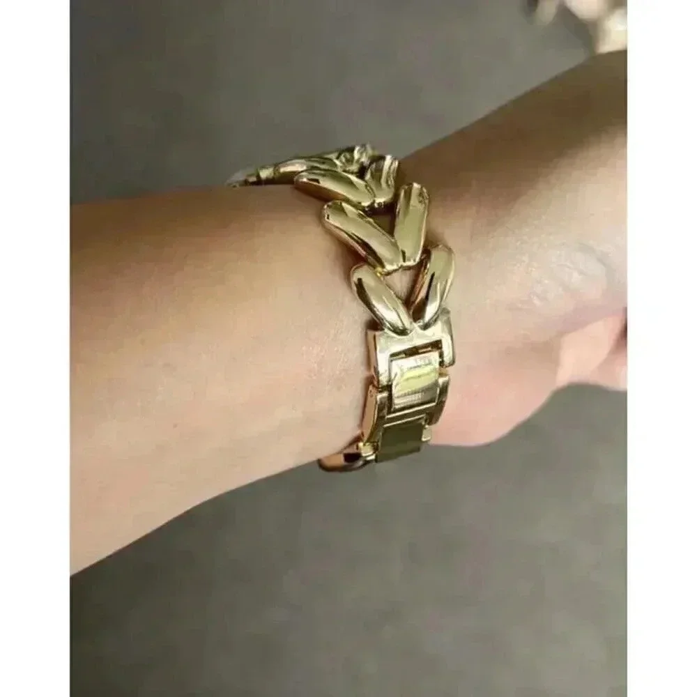 Stylish Stainless Steel Apple Watch Band - Picture 4 of 7